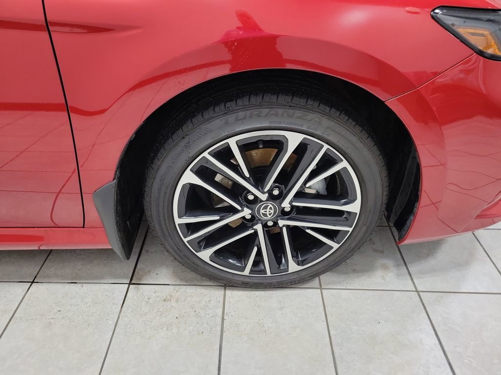 Used 2025 Toyota Camry XLE image 48