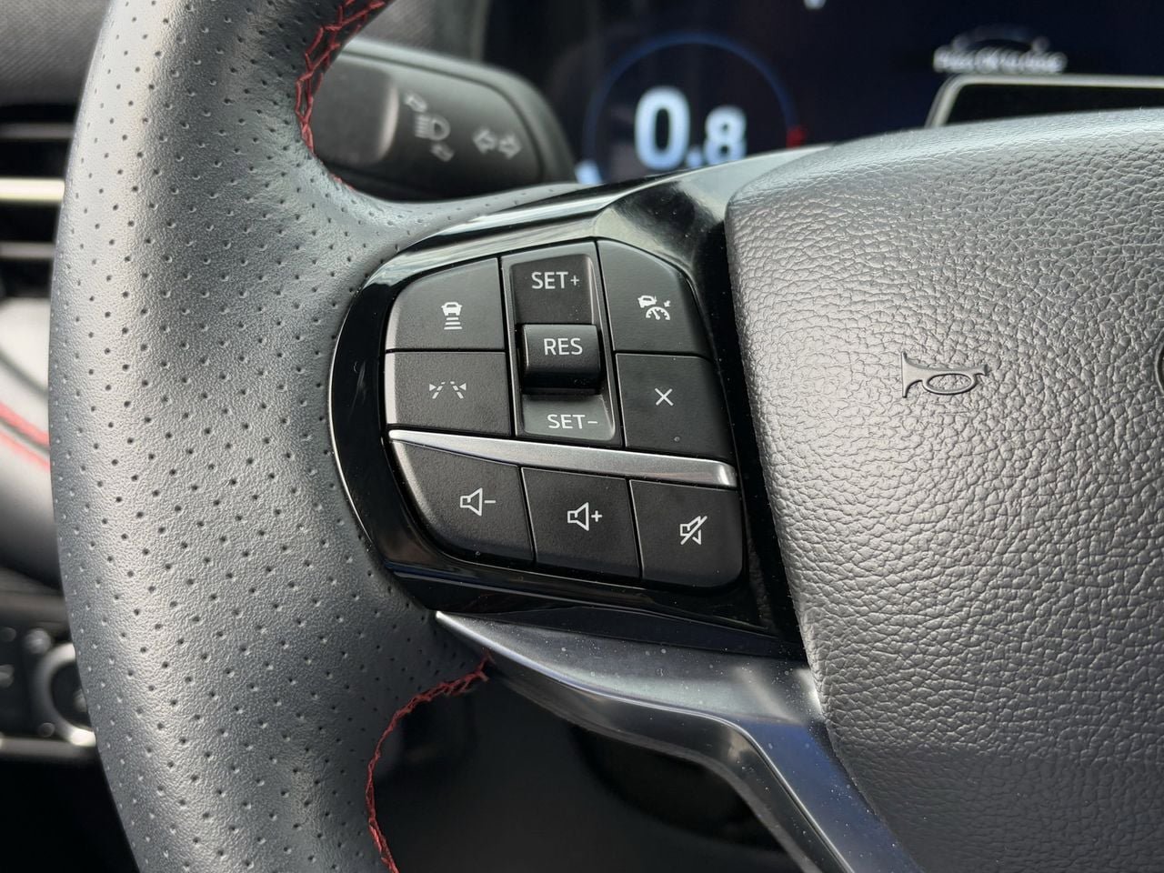 Used 2025 Ford Explorer ST-Line RWD image 16