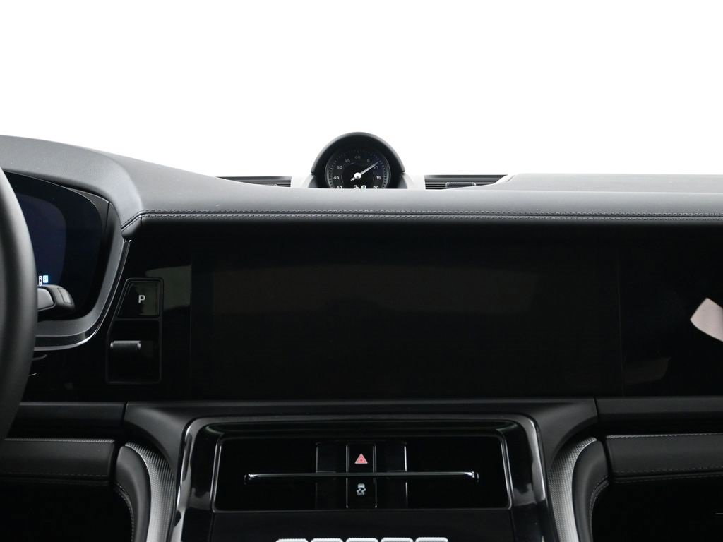 Used 2025 Porsche Panamera 4 image 11