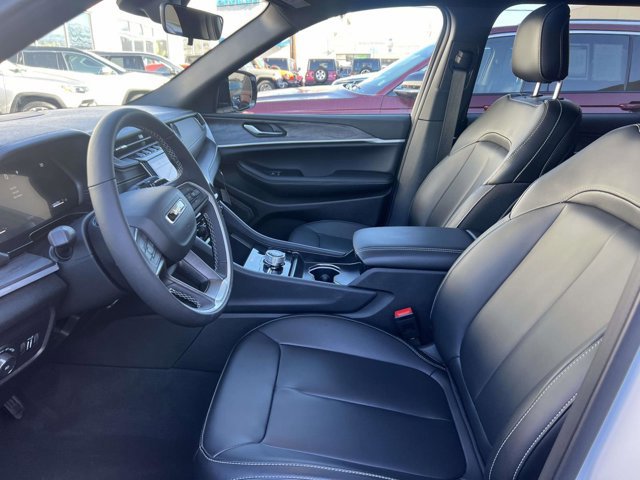 Used 2025 Jeep Grand Cherokee L Limited image 14