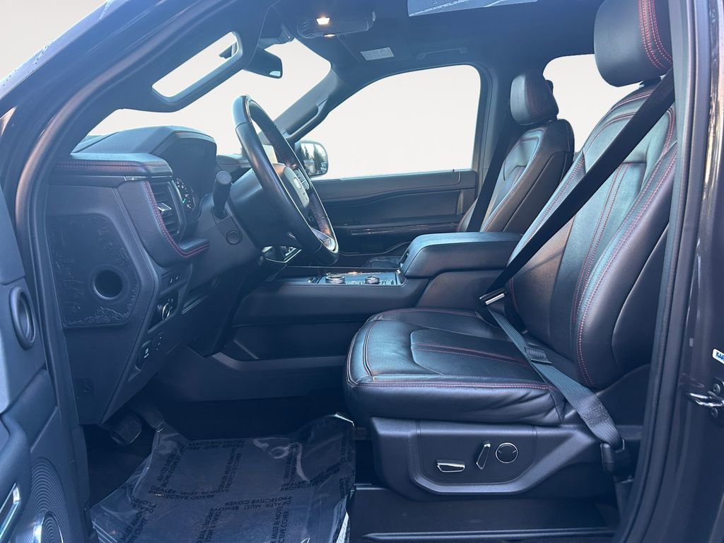 Used 2023 Ford Expedition Limited image 16