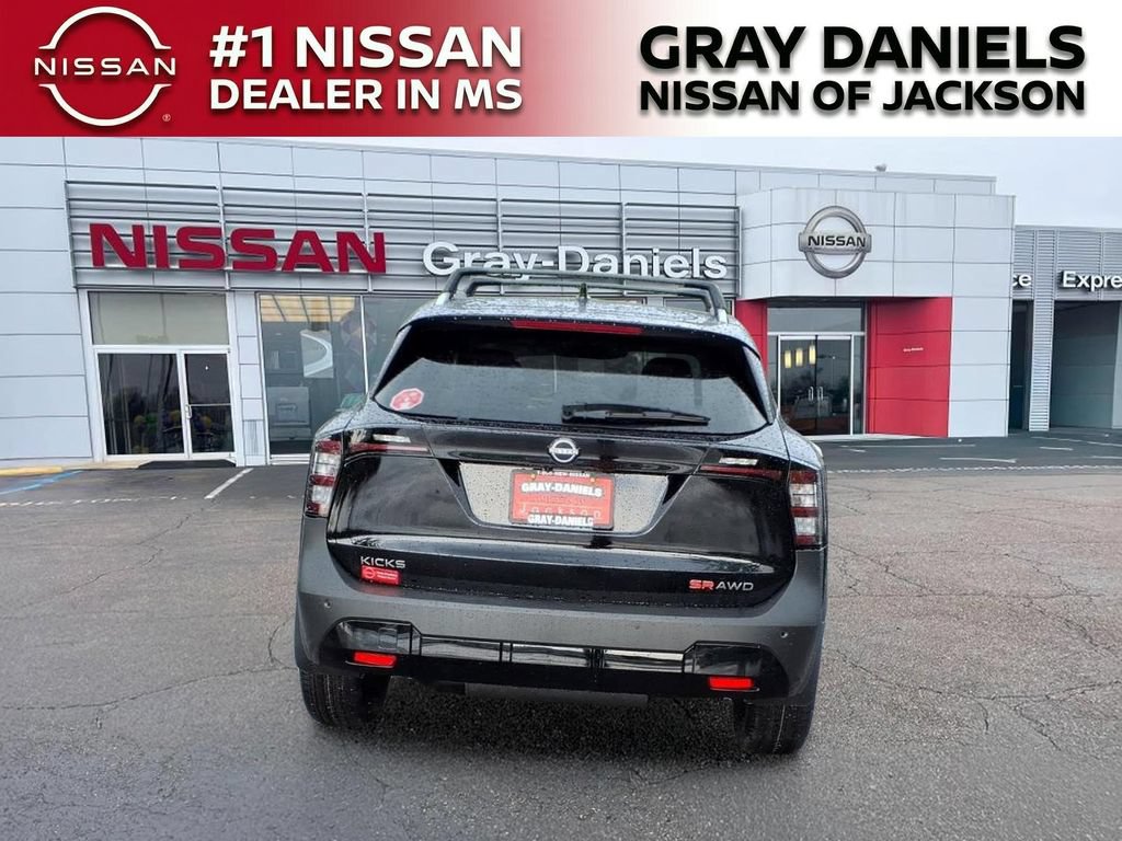 New 2026 Nissan Kicks SR AWD/4WD image 4