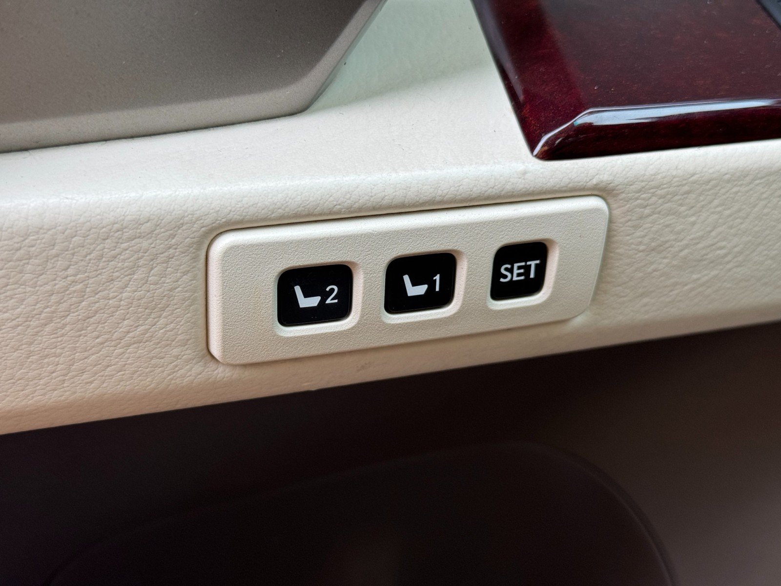 Used 2015 Lexus GX 460 Luxury AWD/4WD image 16