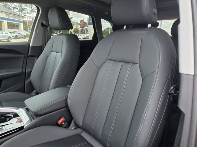 Used 2025 Audi Q5 Premium Plus w/ Premium Plus AWD/4WD image 17
