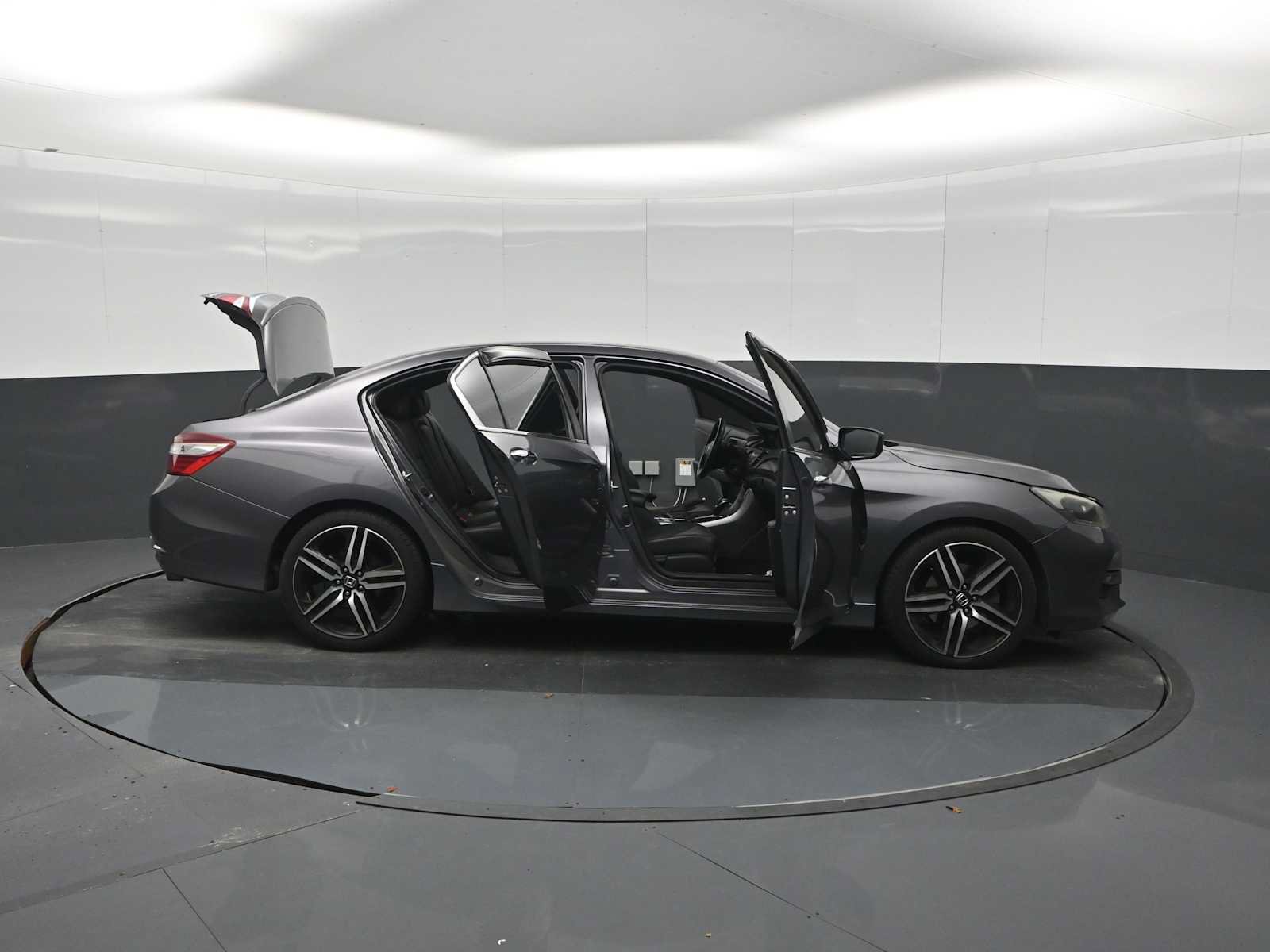 Used 2017 Honda Accord Sport Special Edition image 28