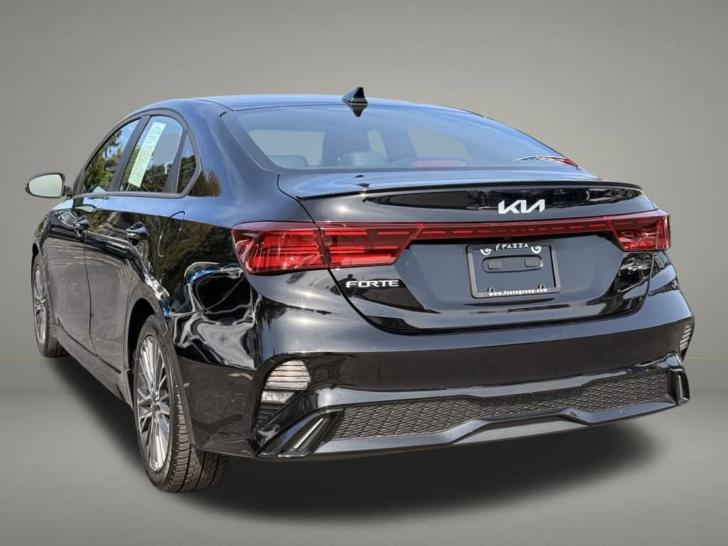Used 2022 Kia Forte GT-Line image 3