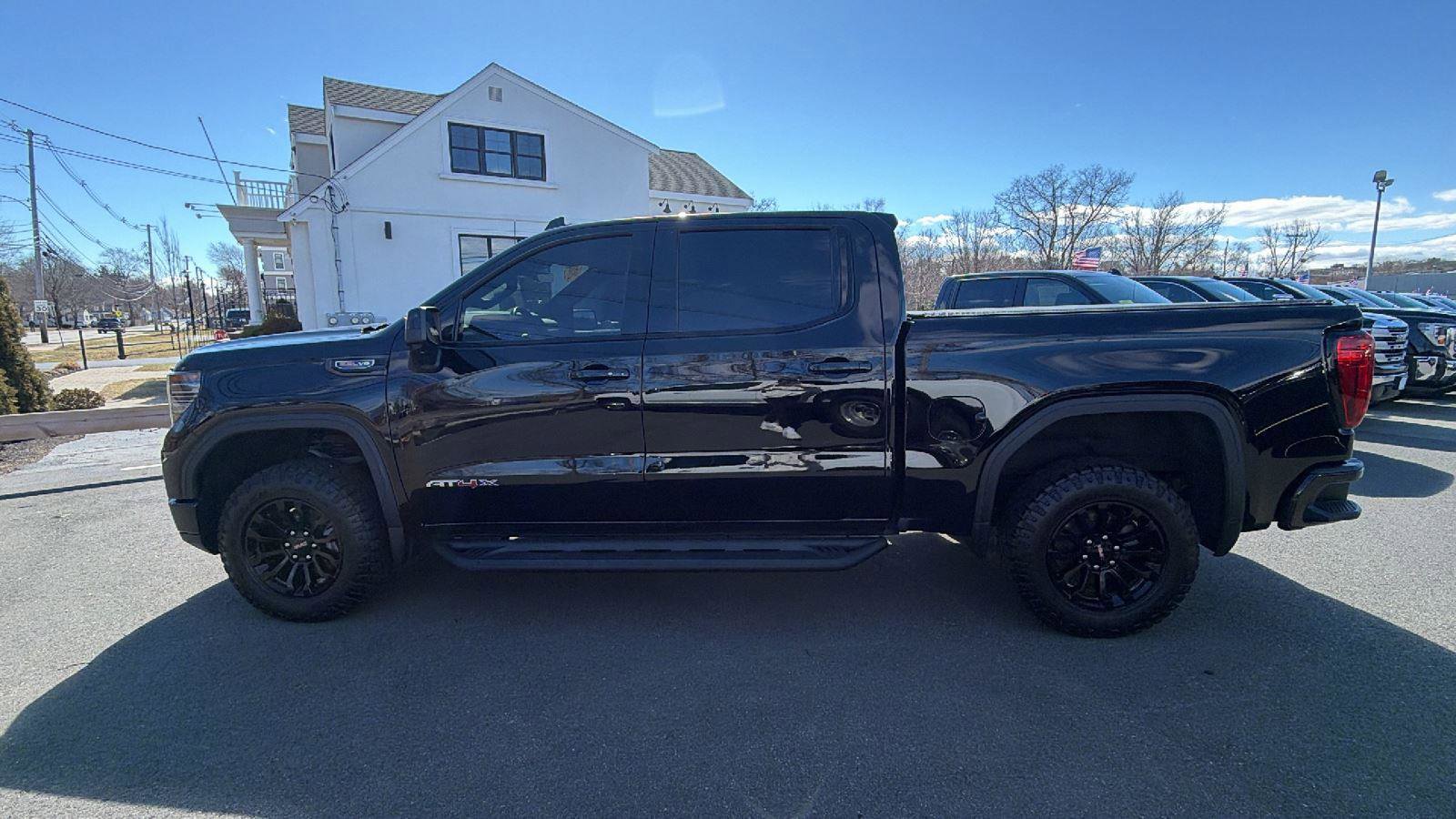 Used 2023 GMC Sierra 1500 AT4X image 4