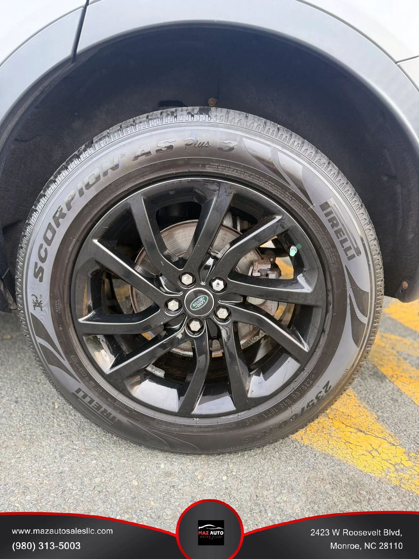 Used 2018 Land Rover Discovery Sport SE AWD/4WD image 7