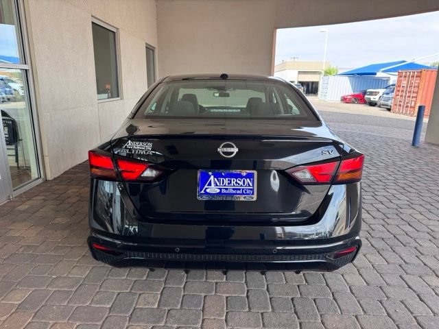 Used 2024 Nissan Altima 2.5 SV FWD image 4