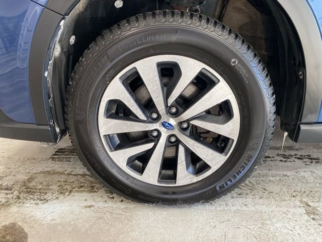 Used 2021 Subaru Outback Premium image 5