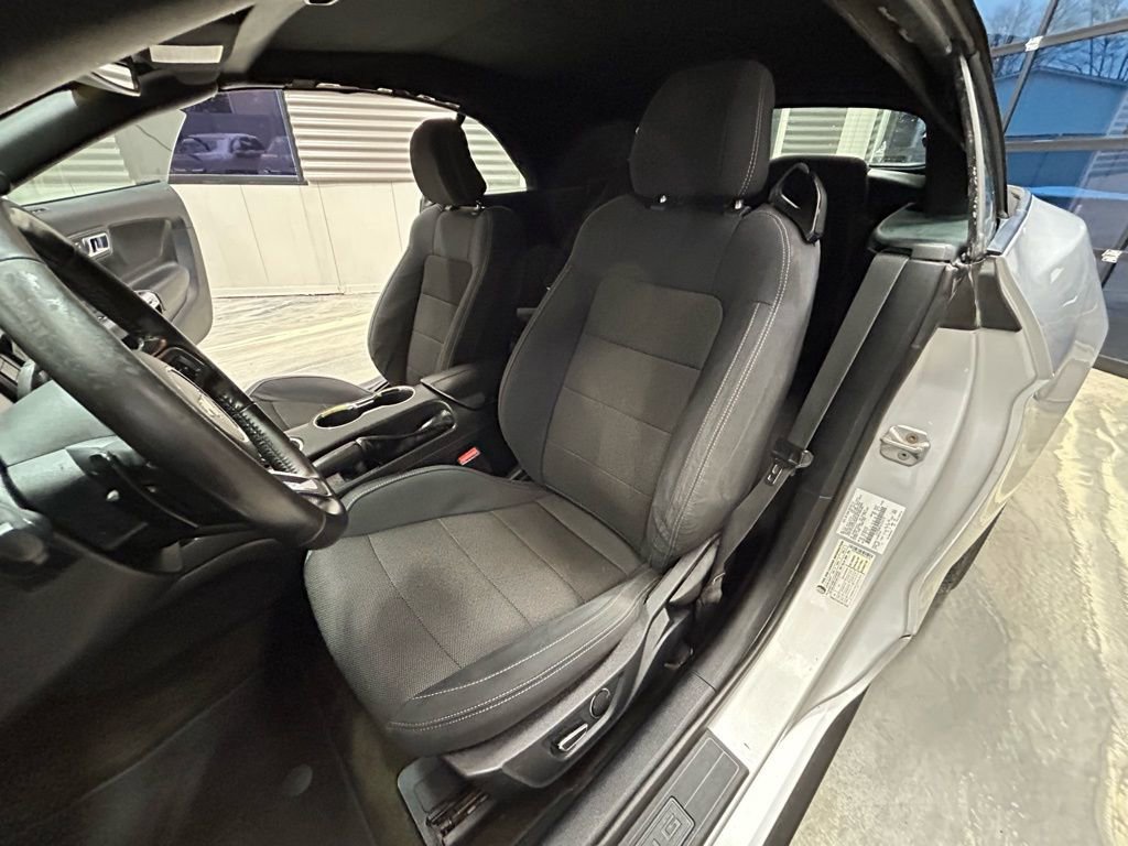 Used 2016 Ford Mustang Convertible w/ Equipment Group 051A image 8