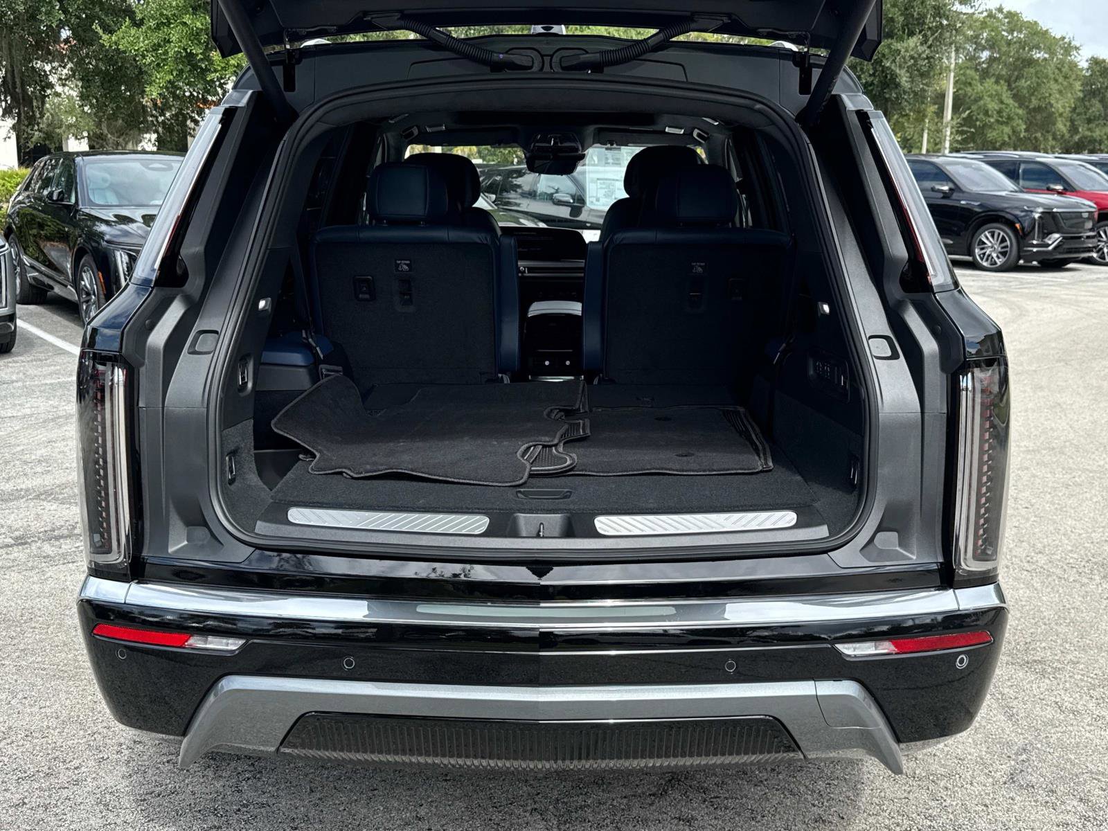 New 2026 Cadillac Vistiq Premium Luxury image 11