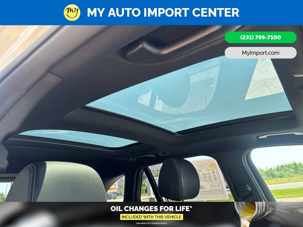 Used 2022 Mercedes-Benz GLC 300 4MATIC w/ Driver Assistance Package image 34