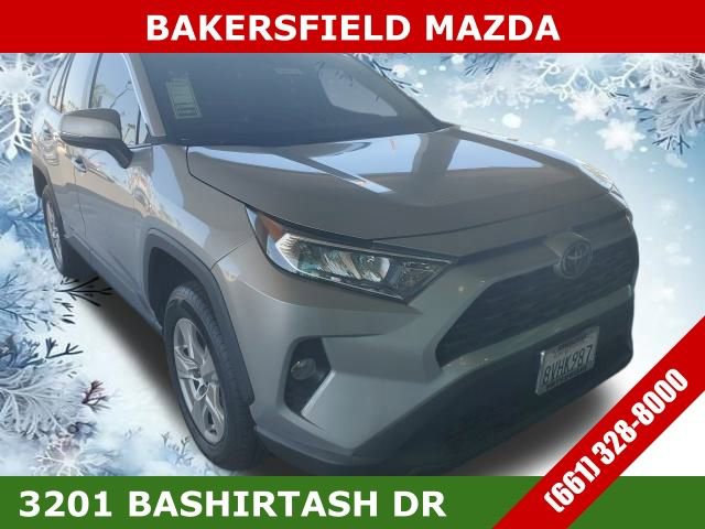 Used 2021 Toyota RAV4 XLE image 3