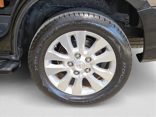 Used 2015 Toyota Sequoia Platinum image 25