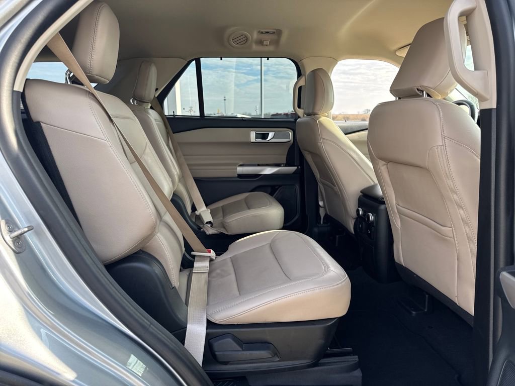 Used 2023 Ford Explorer Limited w/ Equipment Group 301A image 13