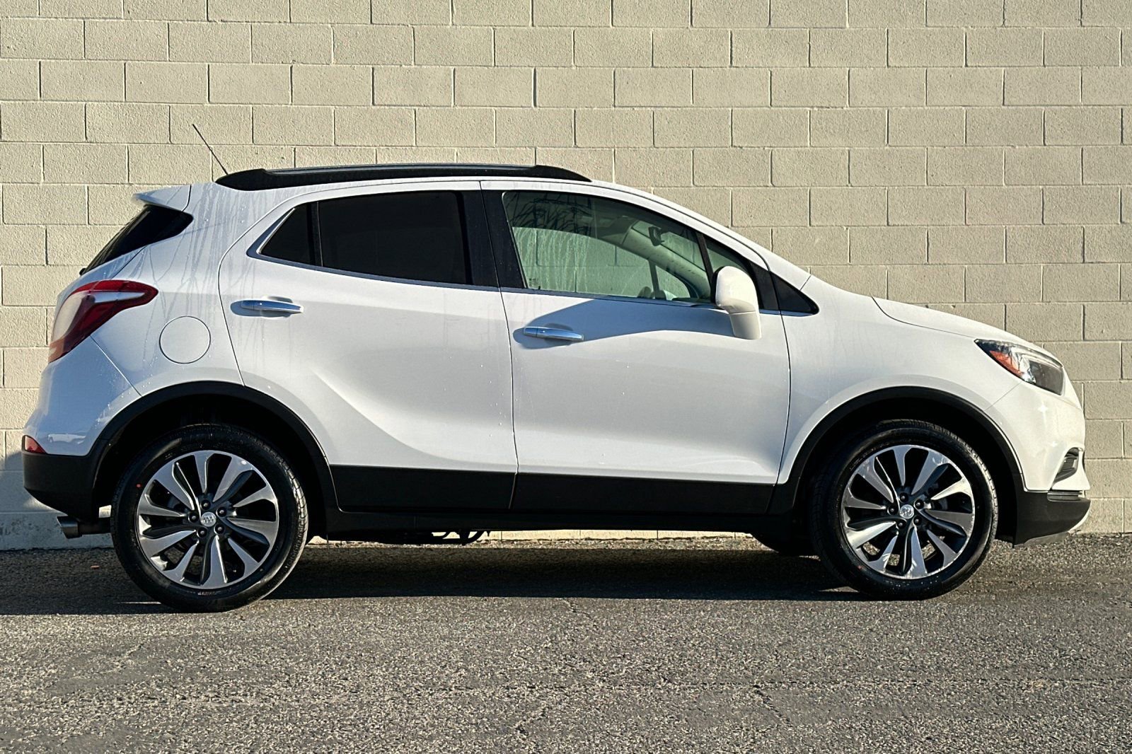 Certified 2022 Buick Encore Preferred w/ Safety Package image 3