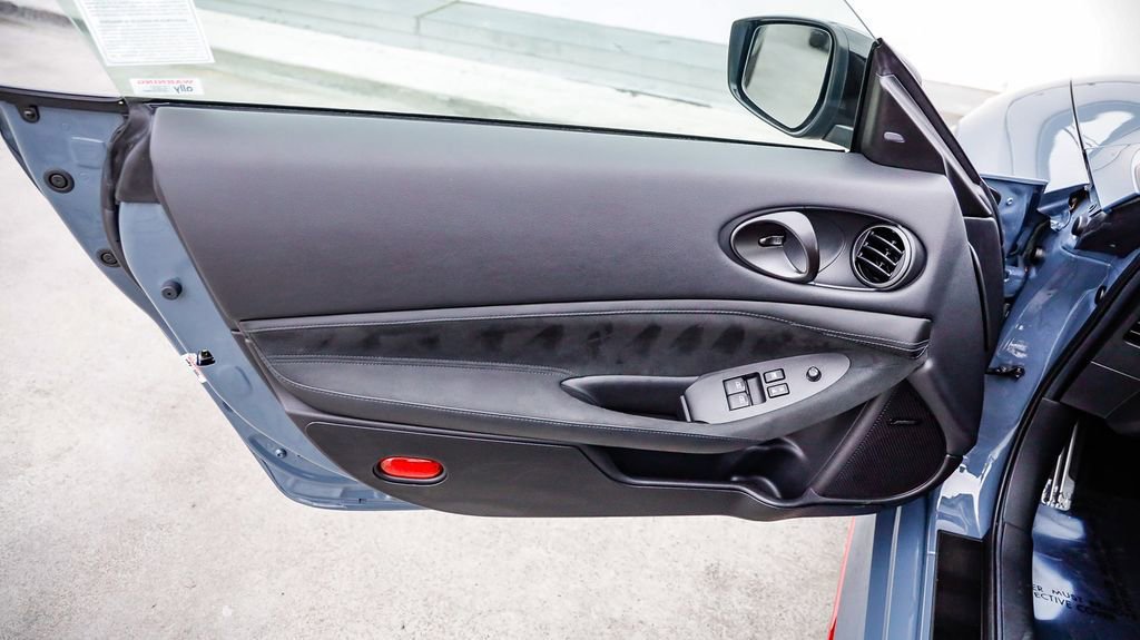 Used 2024 Nissan Z NISMO w/ Floor Mat Package RWD image 22