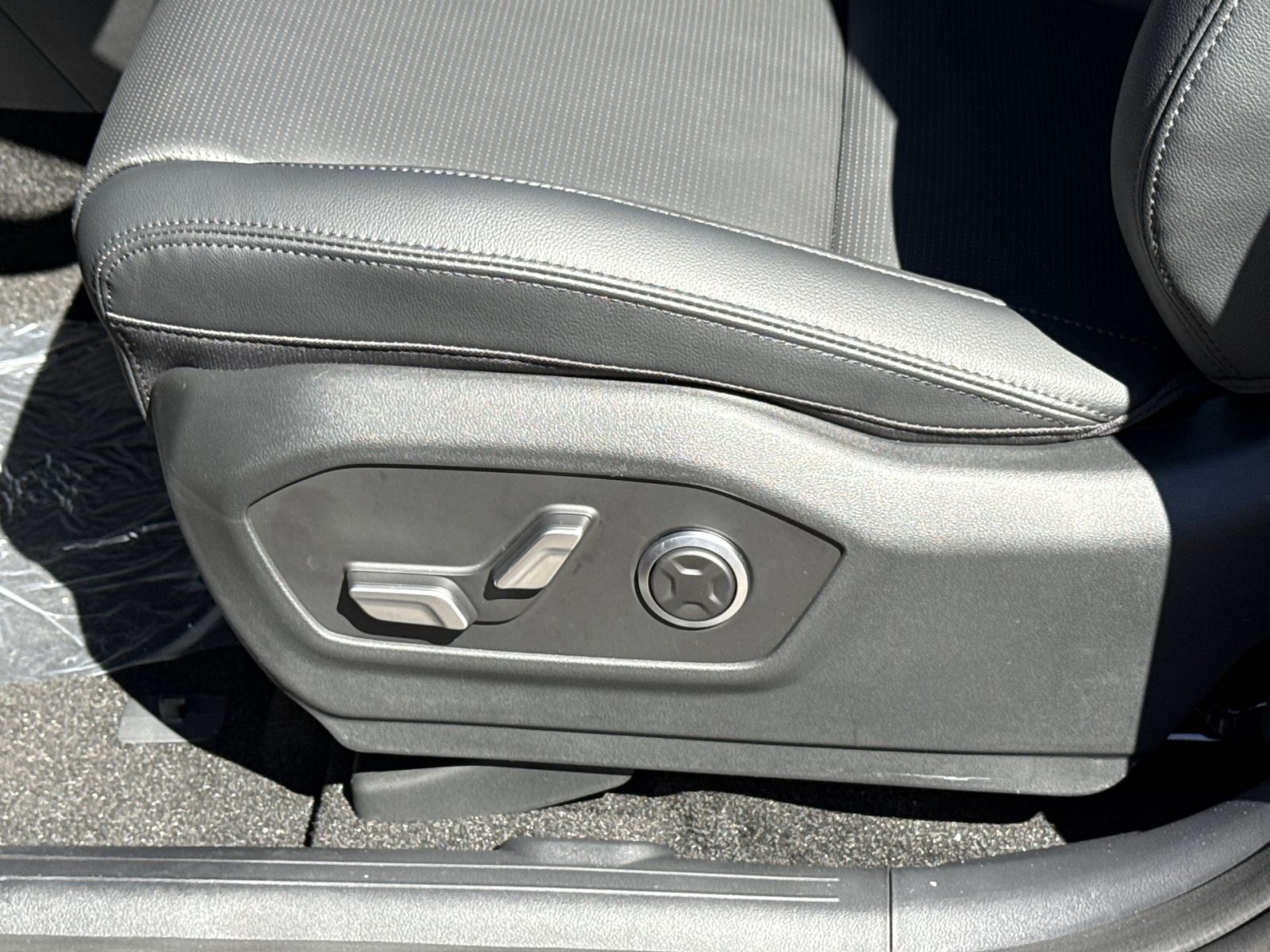 New 2027 Hyundai Santa Fe Limited AWD/4WD image 14