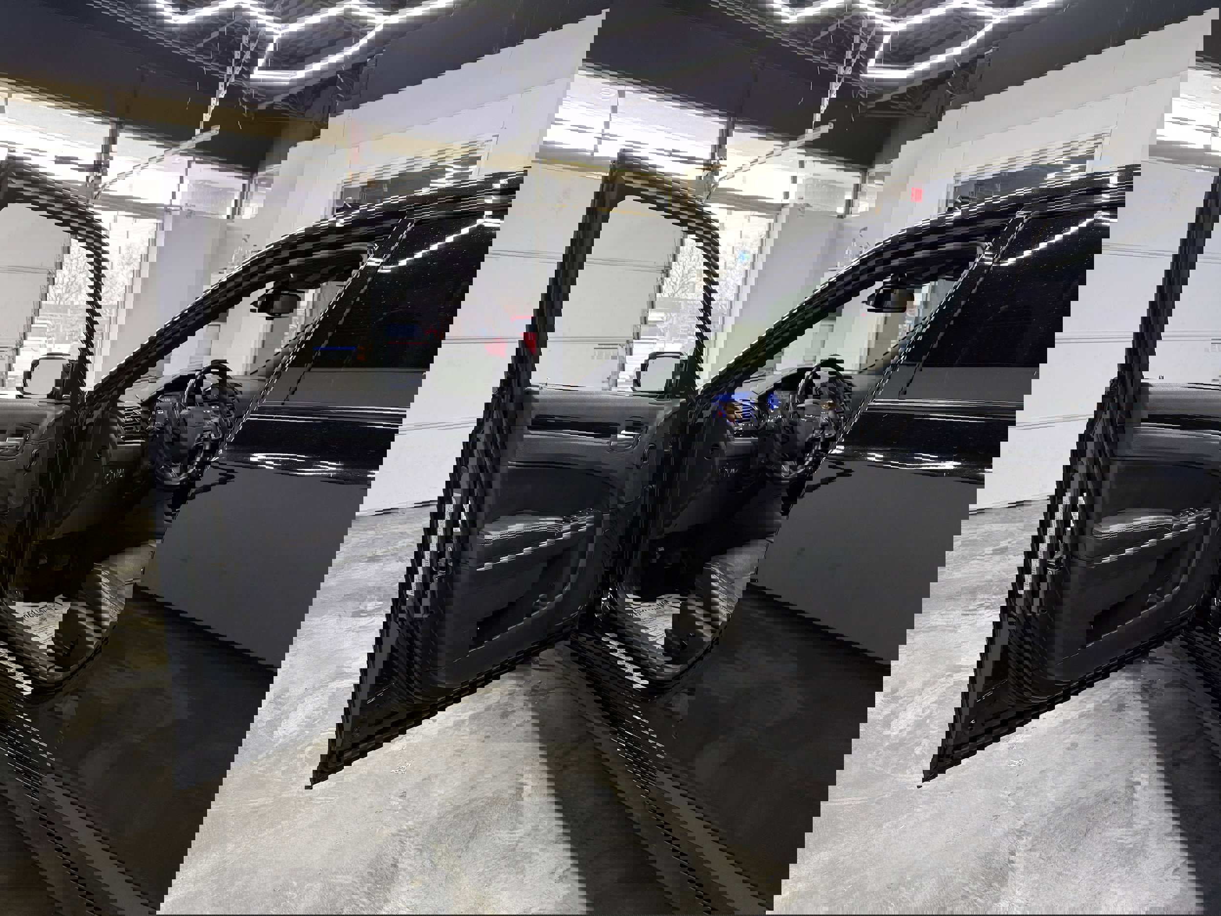 Used 2018 Chrysler 300 S image 9