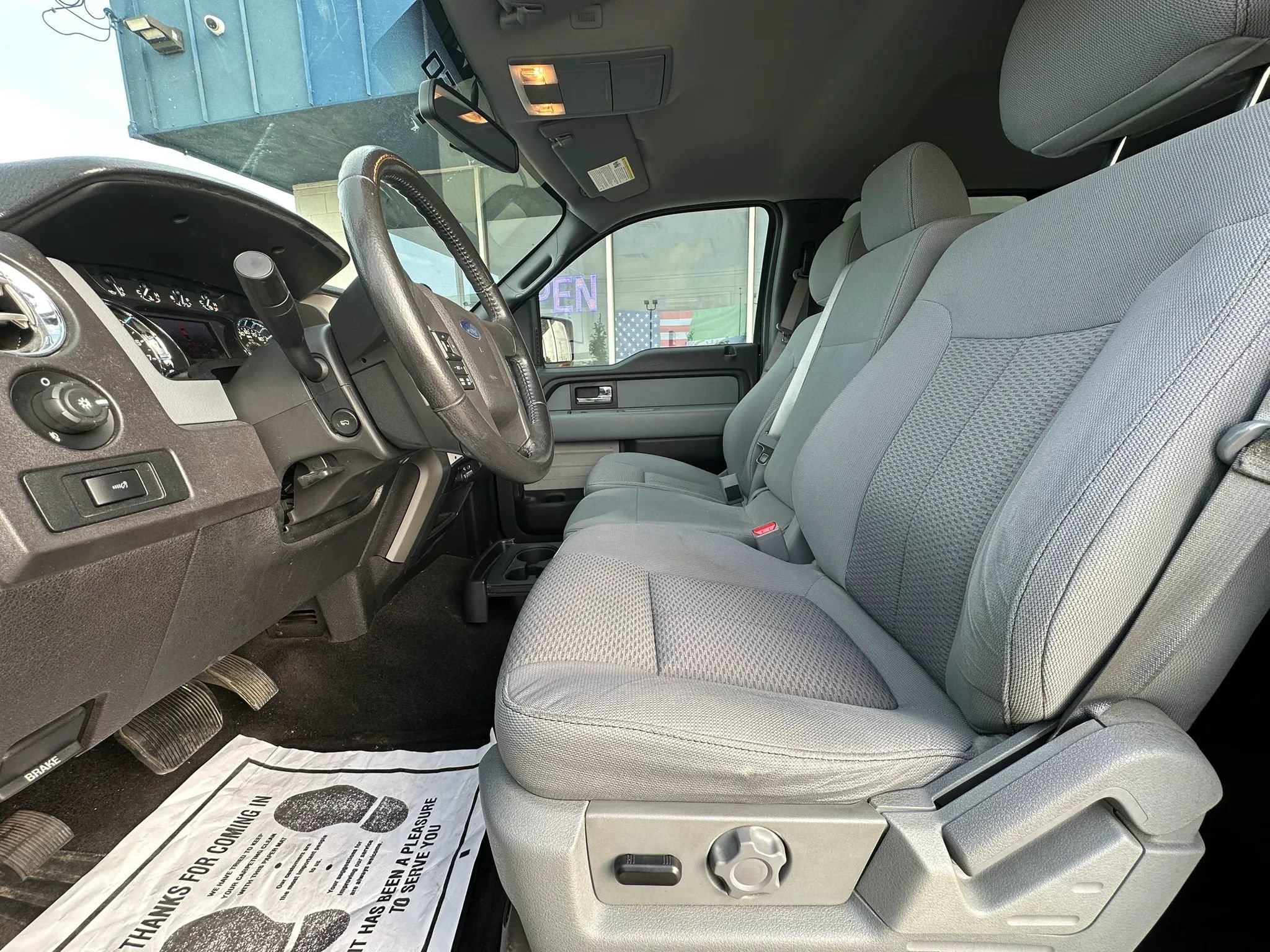 Used 2012 Ford F150 XLT w/ XLT Chrome Pkg AWD/4WD image 10