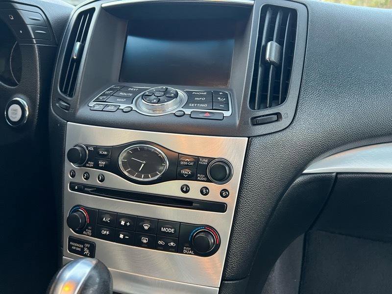 Used 2013 INFINITI G37 Journey w/ Premium Pkg image 23