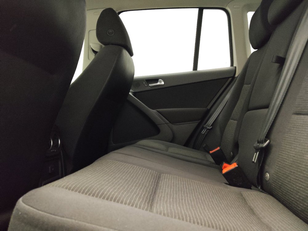 Used 2017 Volkswagen Tiguan S AWD/4WD image 18