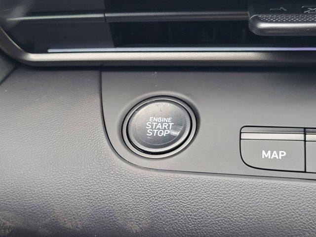 New 2025 Hyundai Elantra SEL FWD image 24