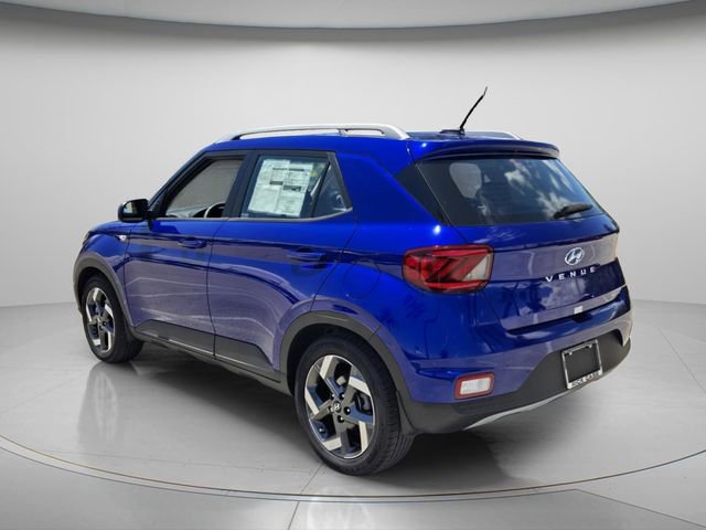 Certified 2025 Hyundai Venue SEL FWD image 8