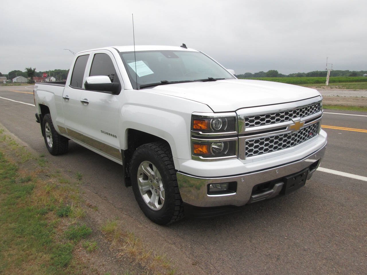 Used 2014 Chevrolet Silverado 1500 LTZ Z71 w/ LTZ Plus Package AWD/4WD image 8