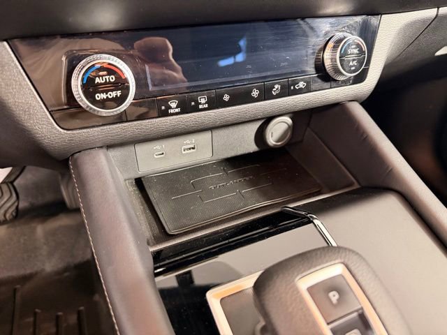 Used 2024 Mitsubishi Outlander ES image 24