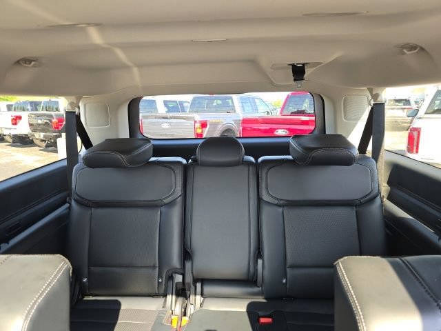 New 2026 Ford Expedition Max Platinum w/ Driver's Package AWD/4WD image 16