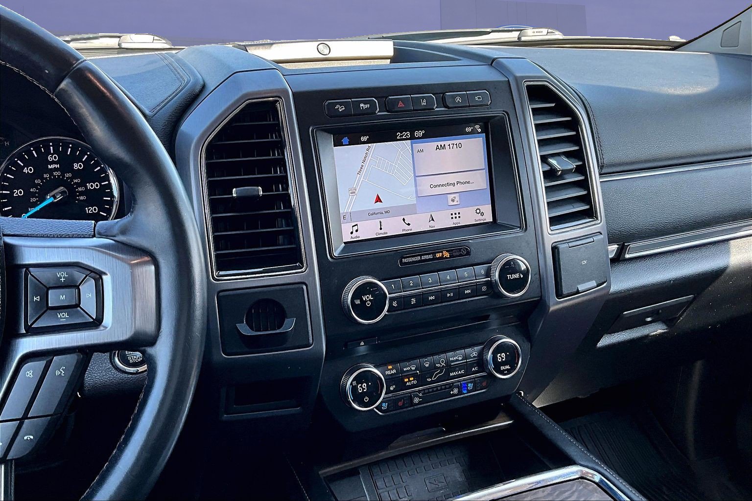 Used 2018 Ford Expedition Platinum image 9