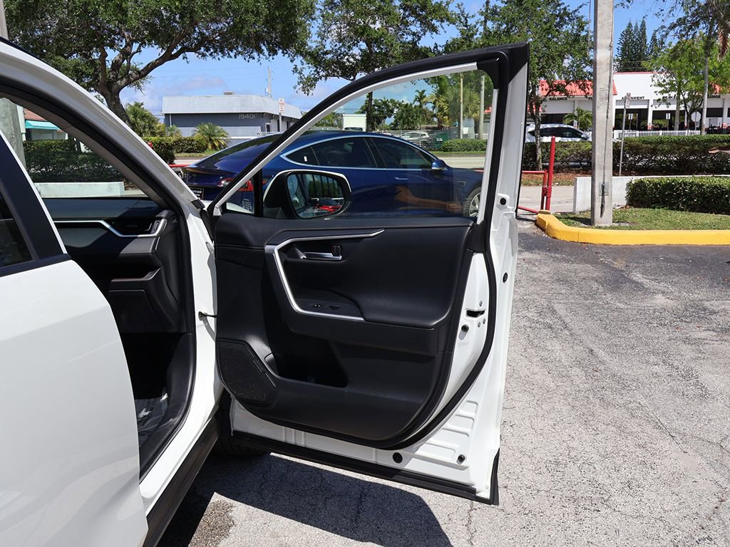 Used 2019 Toyota RAV4 Limited w/ Advanced Technology Package AWD/4WD image 22