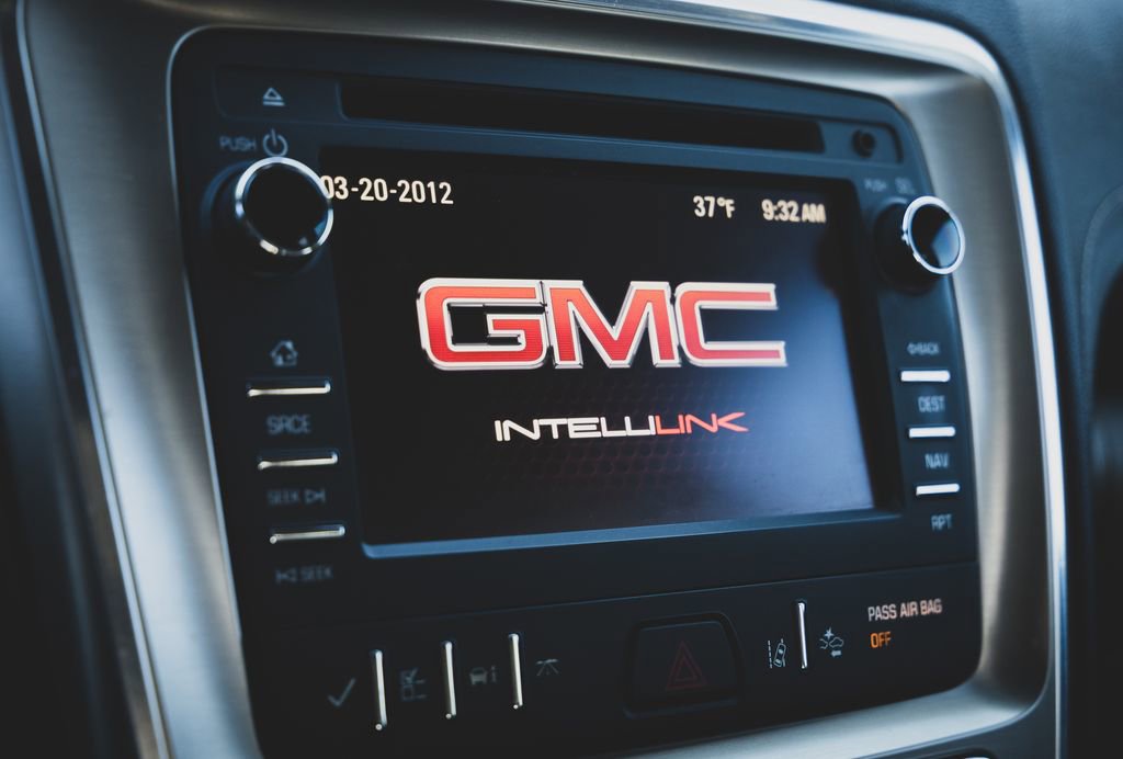 Used 2016 GMC Acadia Denali image 18