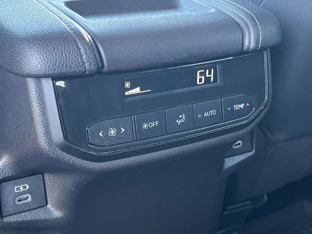 Used 2024 Toyota Grand Highlander AWD image 20
