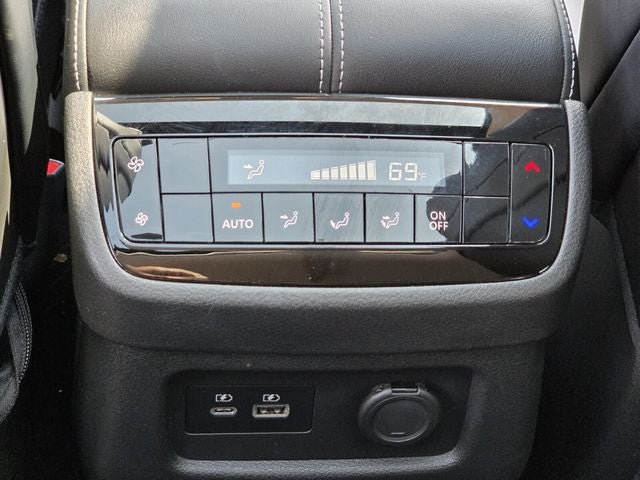 Used 2023 INFINITI QX60 Luxe FWD image 16