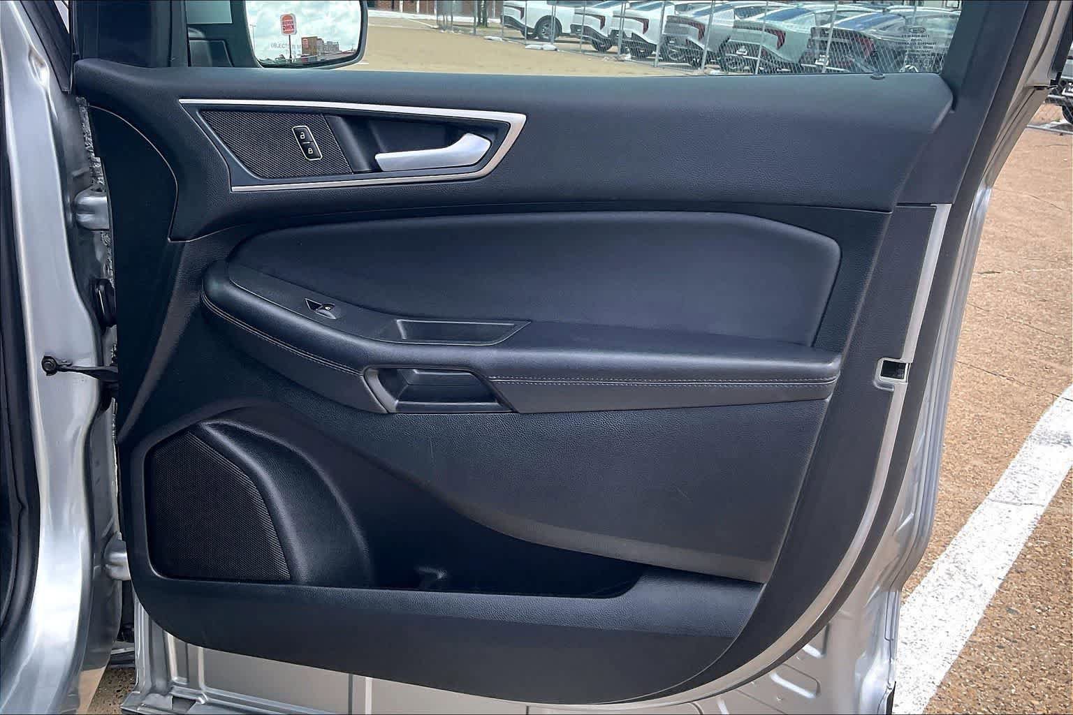 Used 2024 Ford Edge SEL AWD/4WD image 28