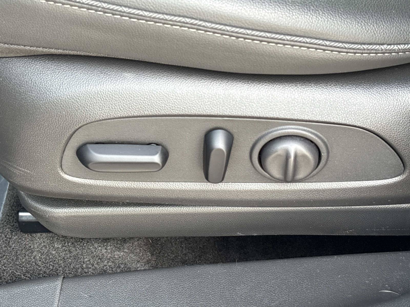 Used 2024 Buick Encore GX Sport Touring w/ Experience Buick Package FWD image 15