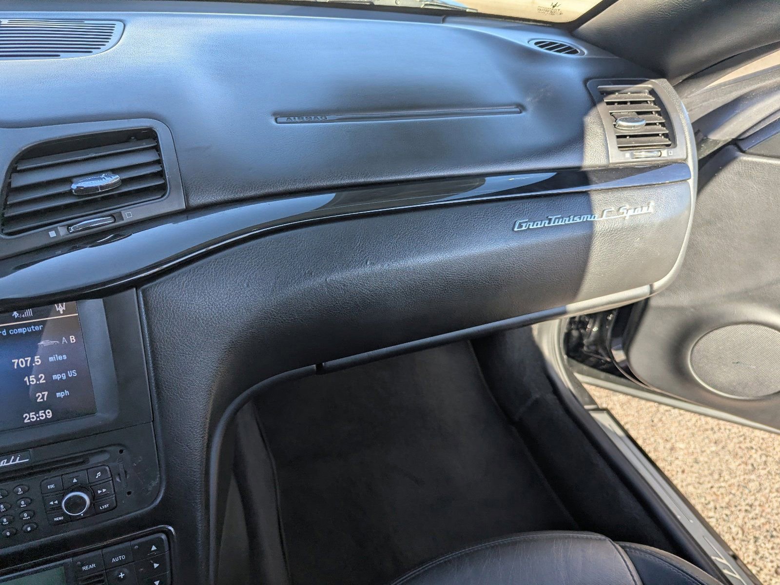 Used 2015 Maserati GranTurismo Sport image 17