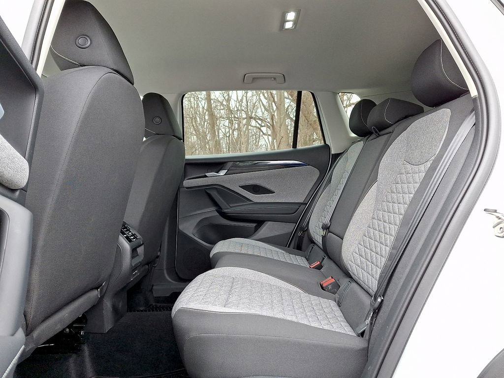 Used 2025 Volkswagen Tiguan S image 10