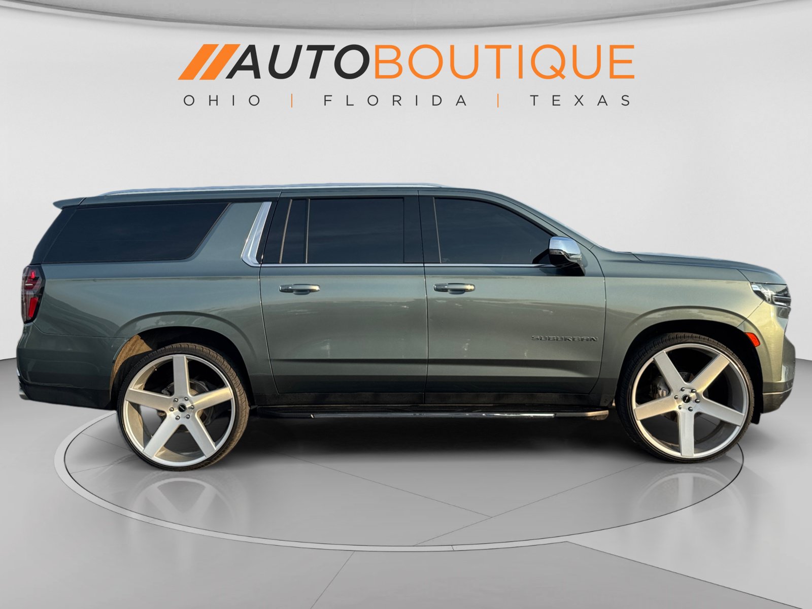 Used 2023 Chevrolet Suburban Premier AWD/4WD image 6