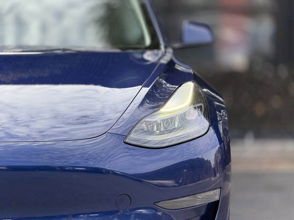 Used 2022 Tesla Model 3 Standard Range image 5