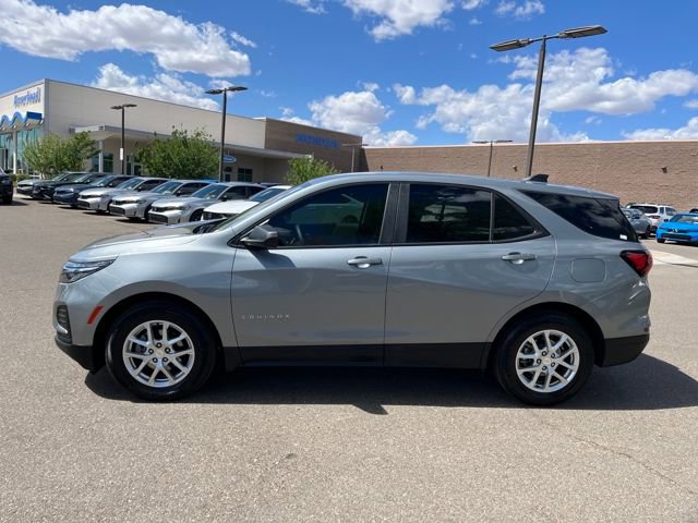 Used 2023 Chevrolet Equinox LS w/ LS Convenience Package image 8