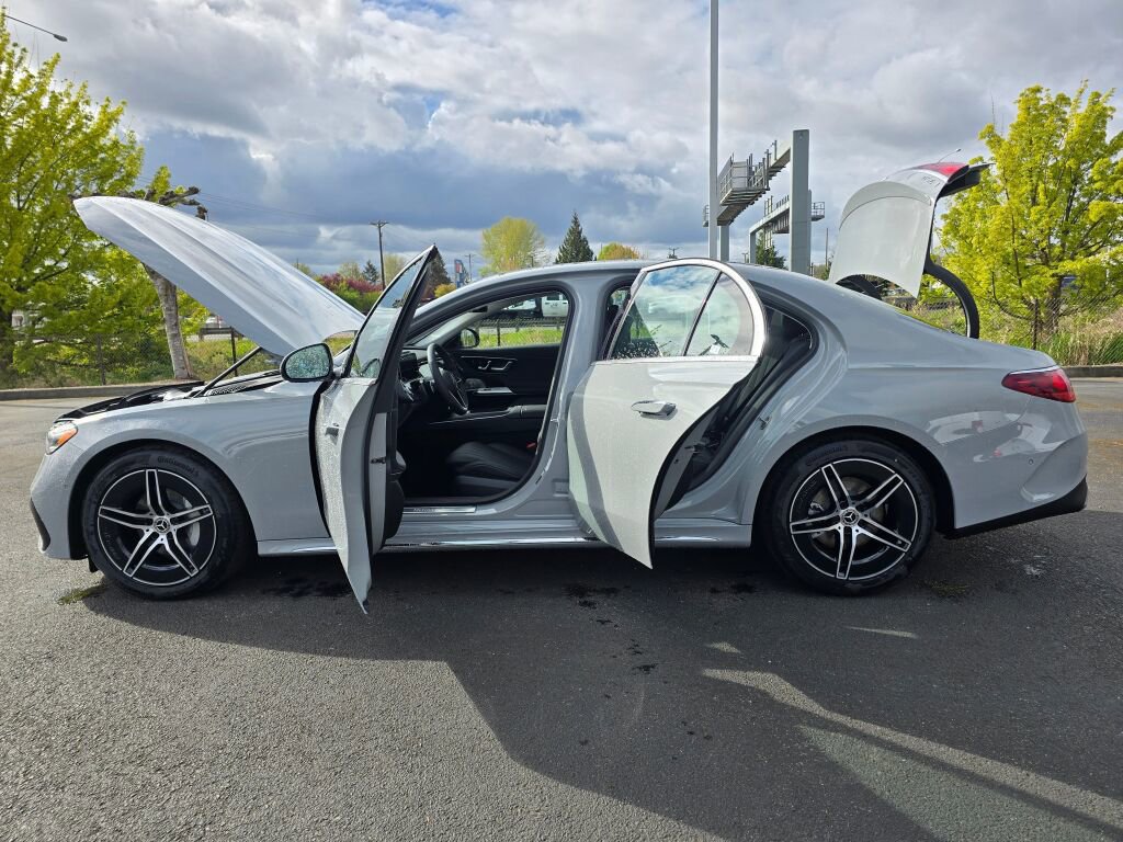 New 2026 Mercedes-Benz E 350 4MATIC Sedan image 12