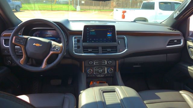 Used 2024 Chevrolet Tahoe High Country AWD/4WD image 7