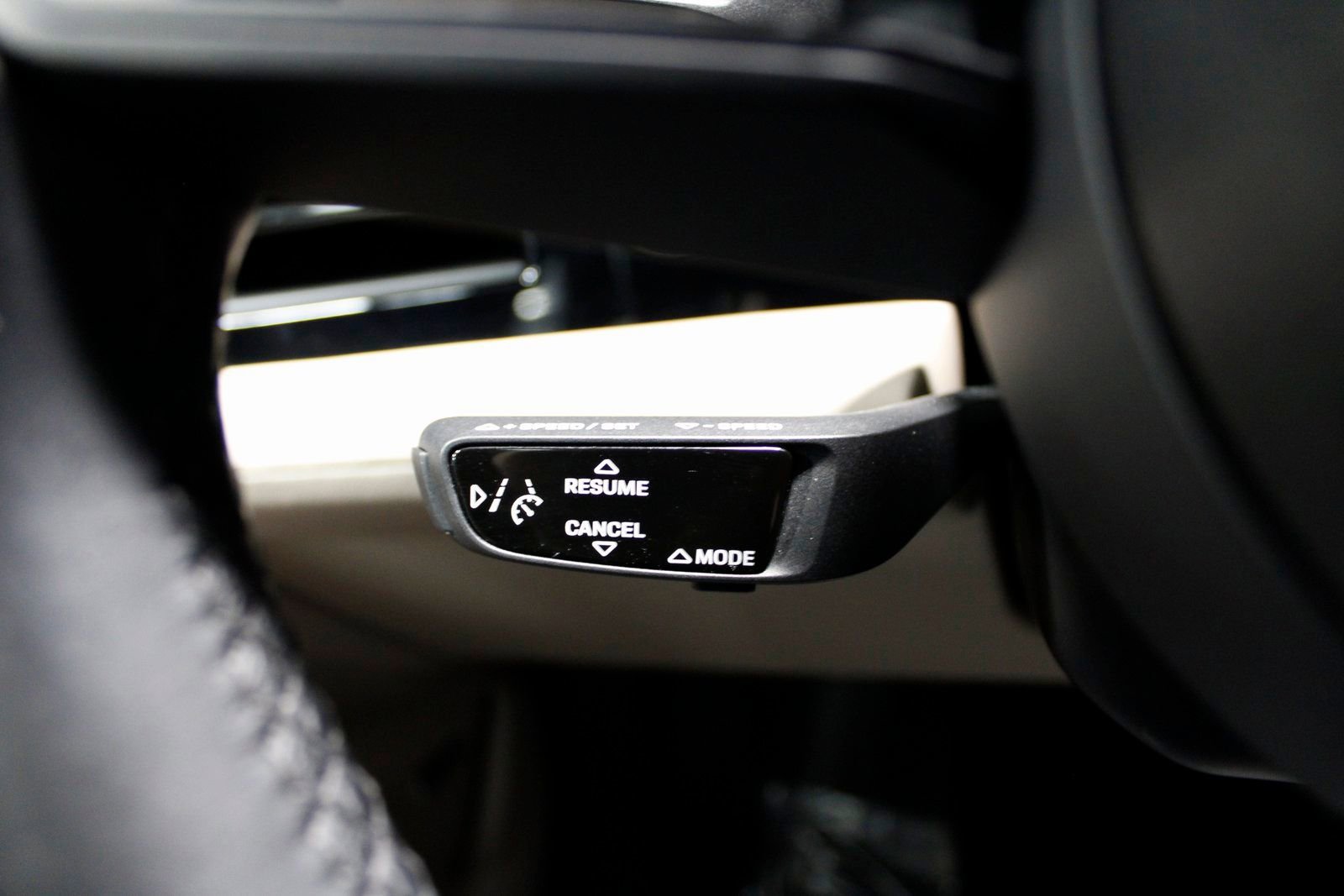 Certified 2021 Porsche Taycan image 29