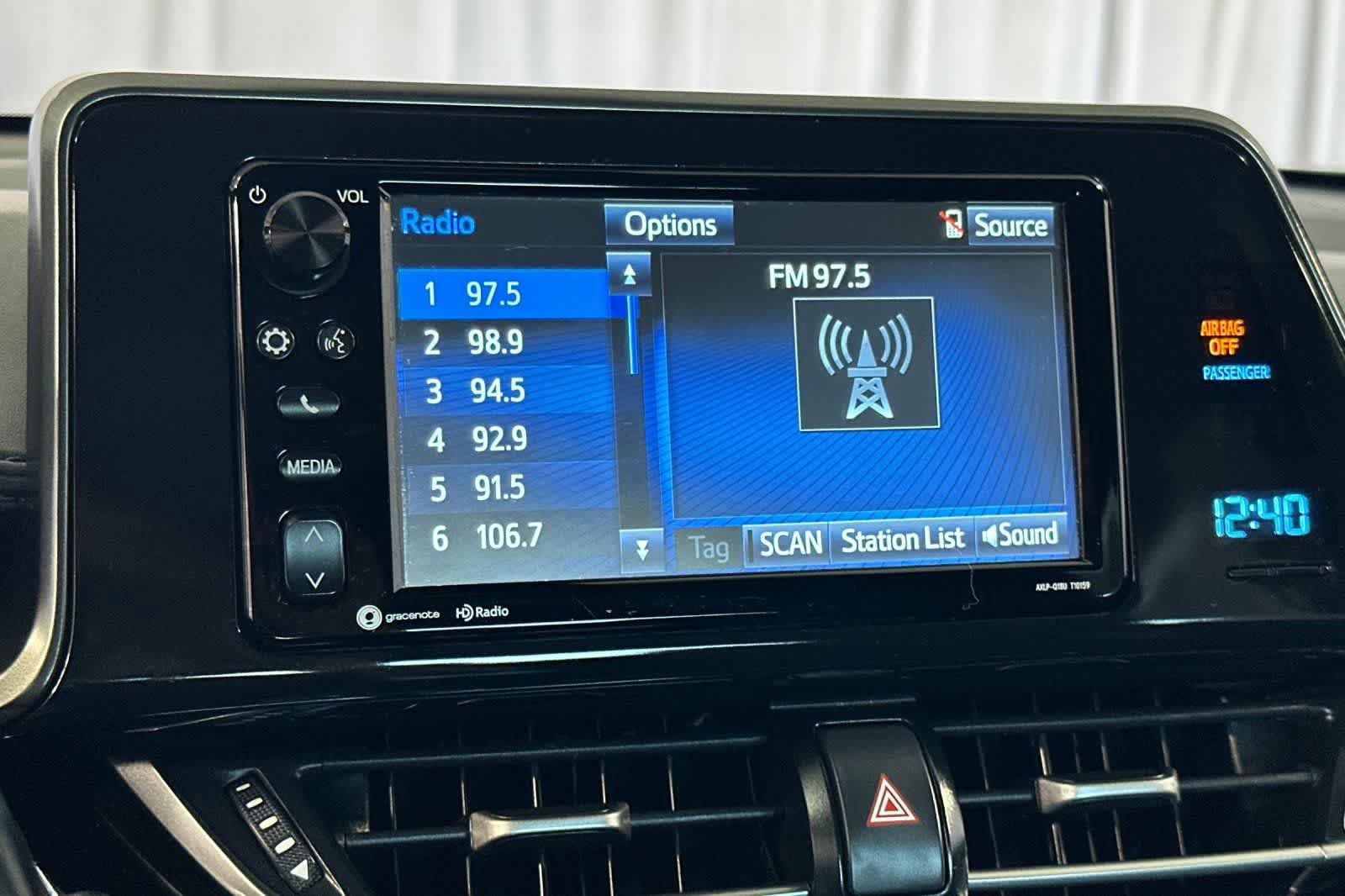 Used 2018 Toyota C-HR XLE FWD image 21