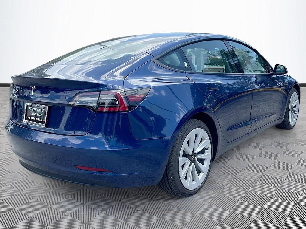 Used 2022 Tesla Model 3 Standard Range RWD image 9