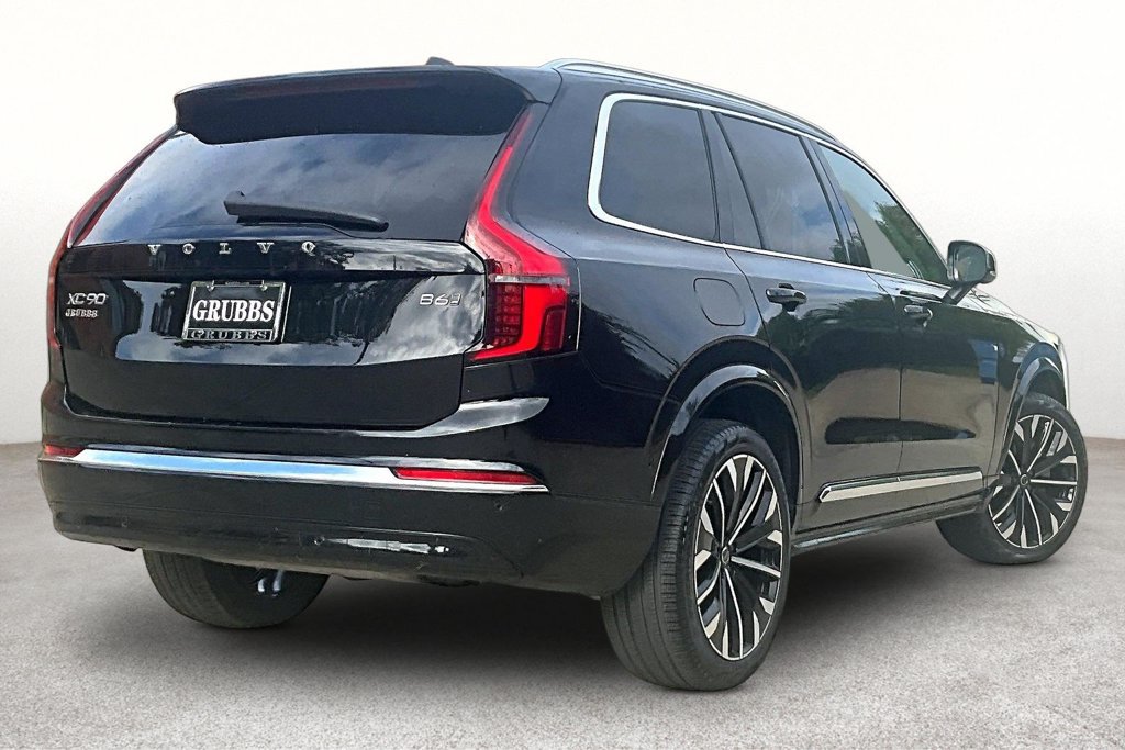 Certified 2026 Volvo XC90 B6 Ultra AWD/4WD image 2